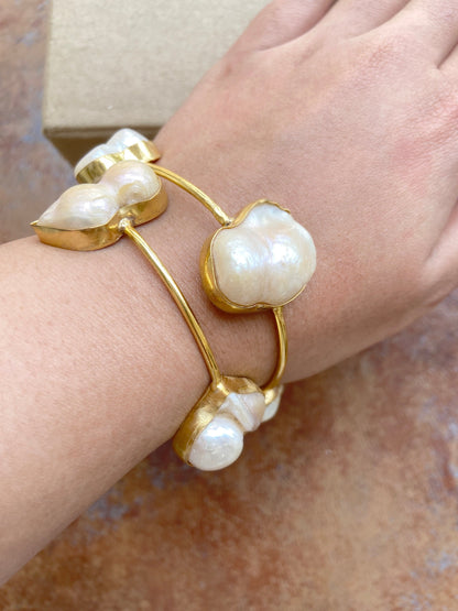 Biwa Pearl Gold Bracelet