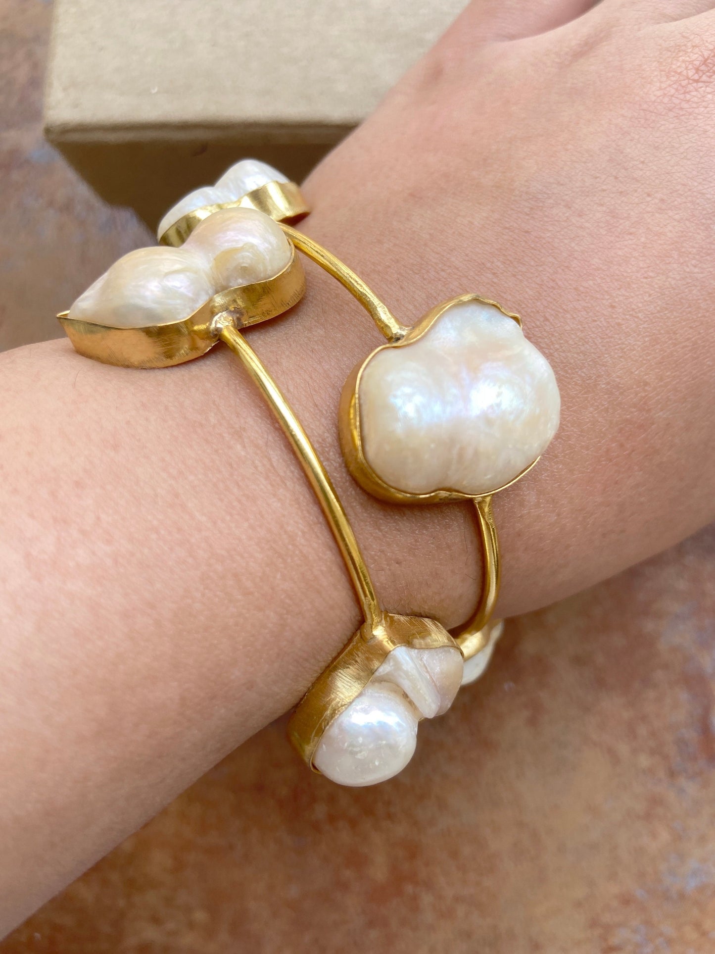 Biwa Pearl Gold Bracelet