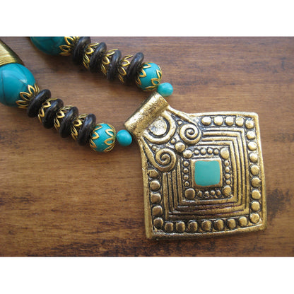 Turquoise Pendant Boho Necklace