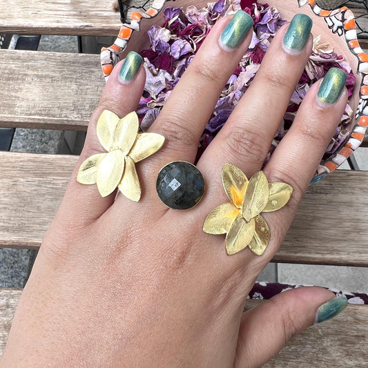 The Enache Labradorite Flower Chunky Ring TheEnache